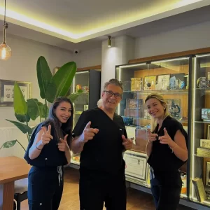 dr-goksel-kbb-klinik-ekibi-ile